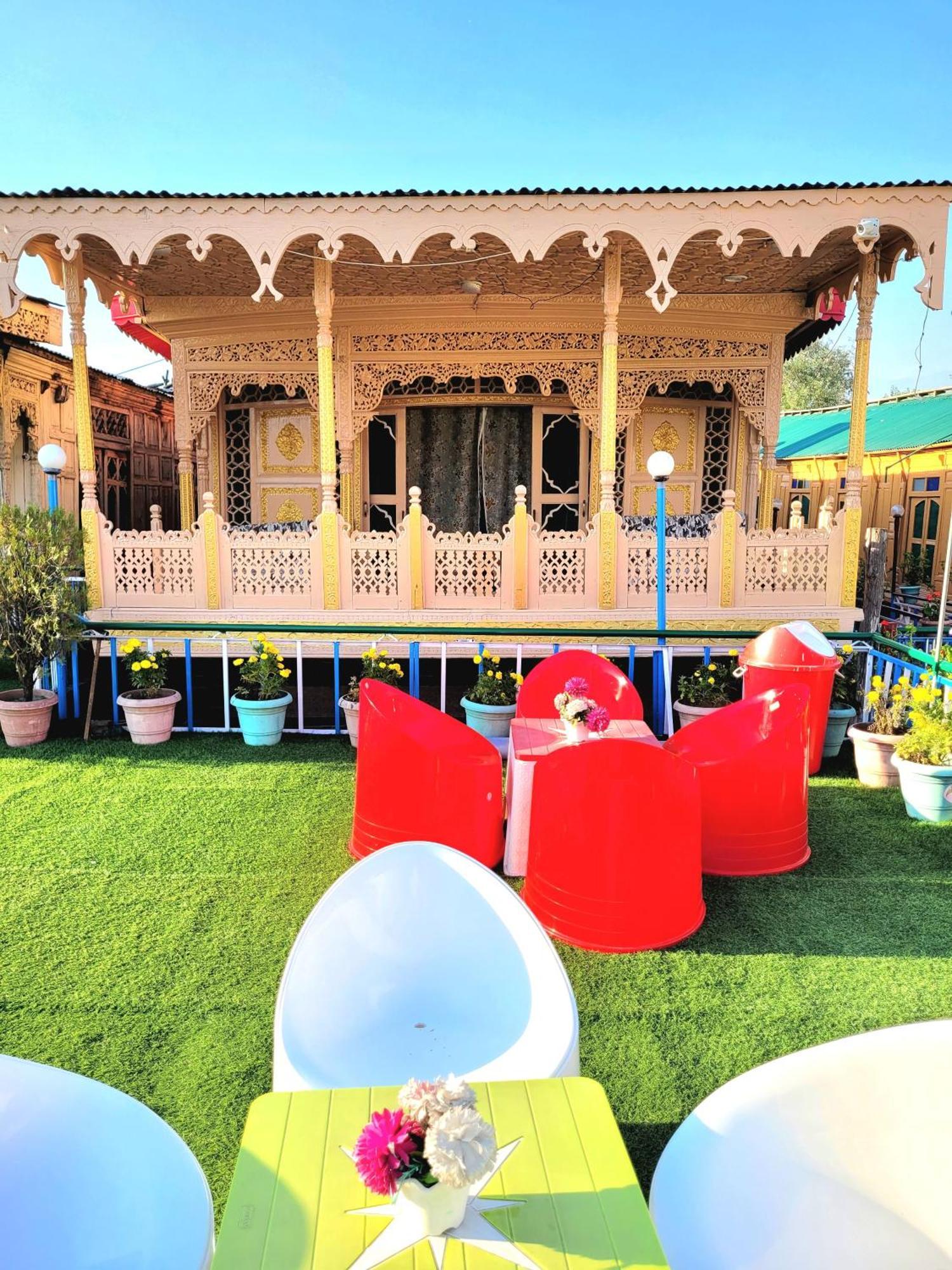 Aziz Palace Group Of Houseboats Srīnagar Exterior foto