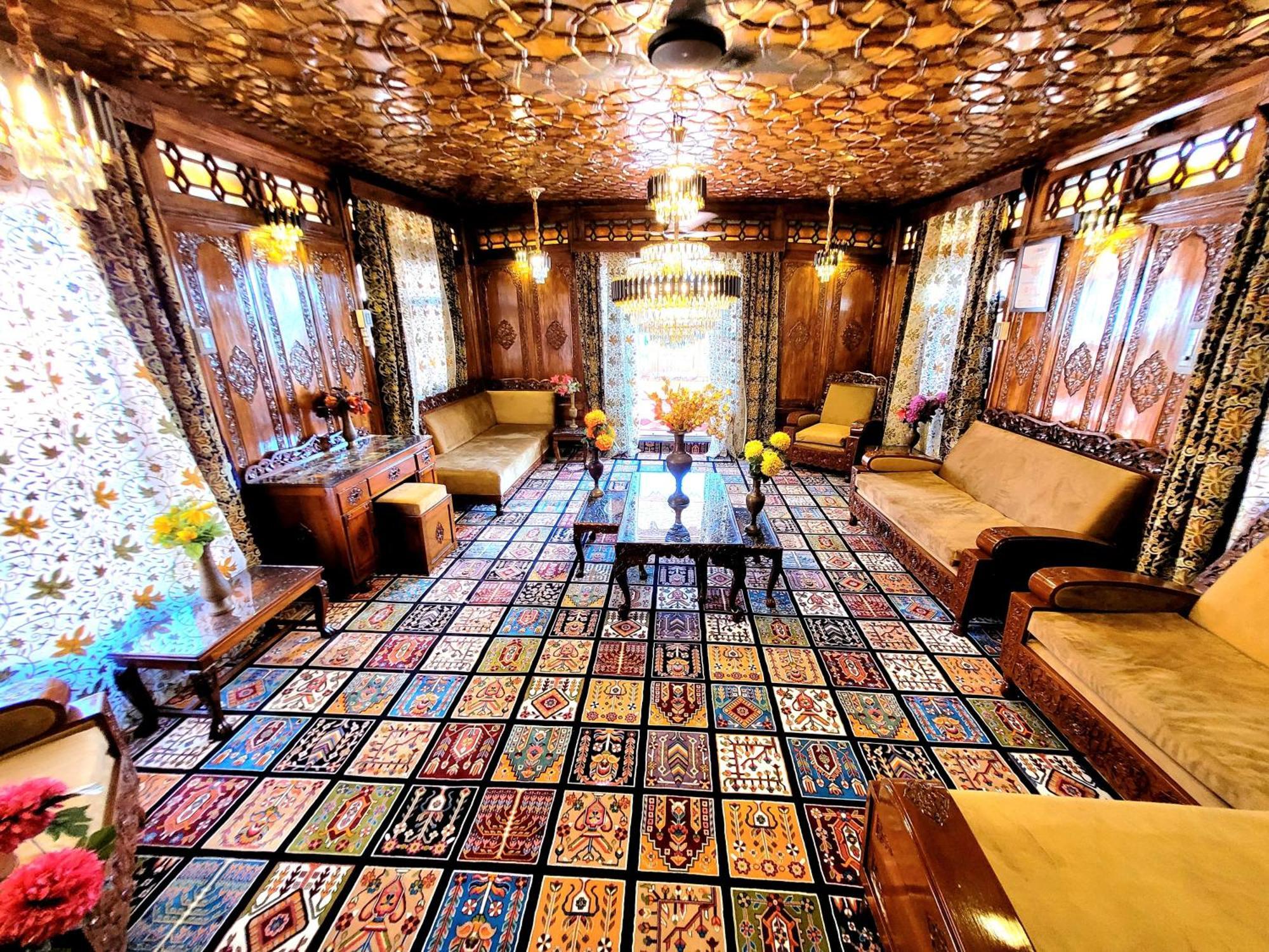 Aziz Palace Group Of Houseboats Srīnagar Exterior foto