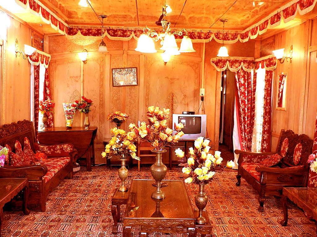 Aziz Palace Group Of Houseboats Srīnagar Exterior foto