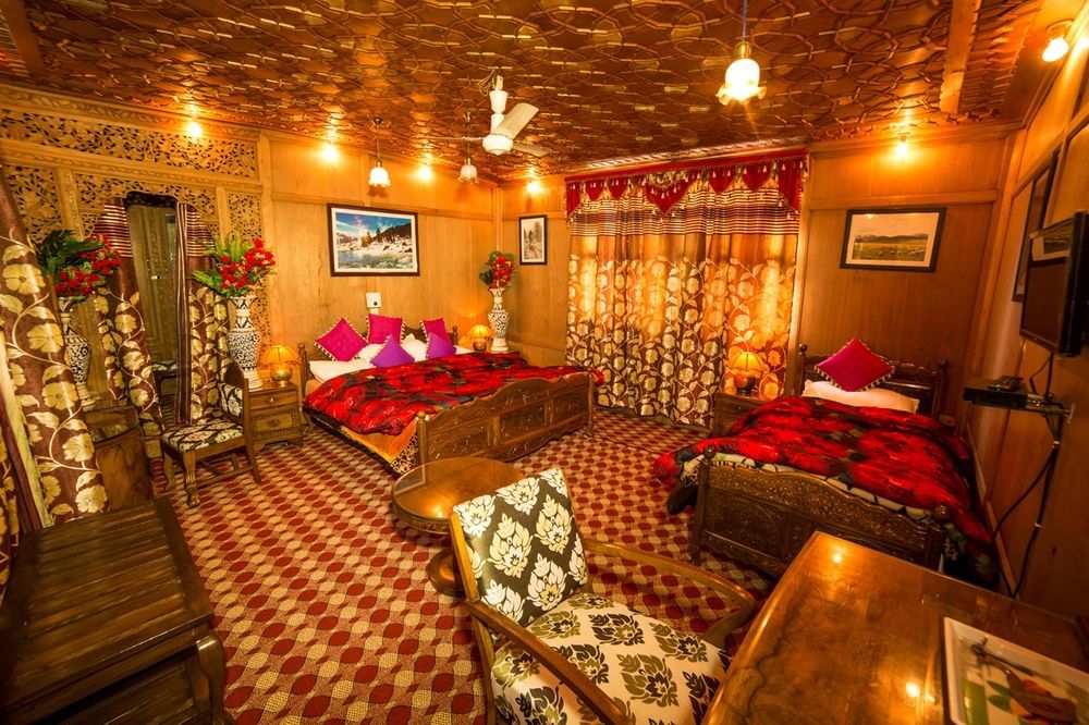 Aziz Palace Group Of Houseboats Srīnagar Exterior foto