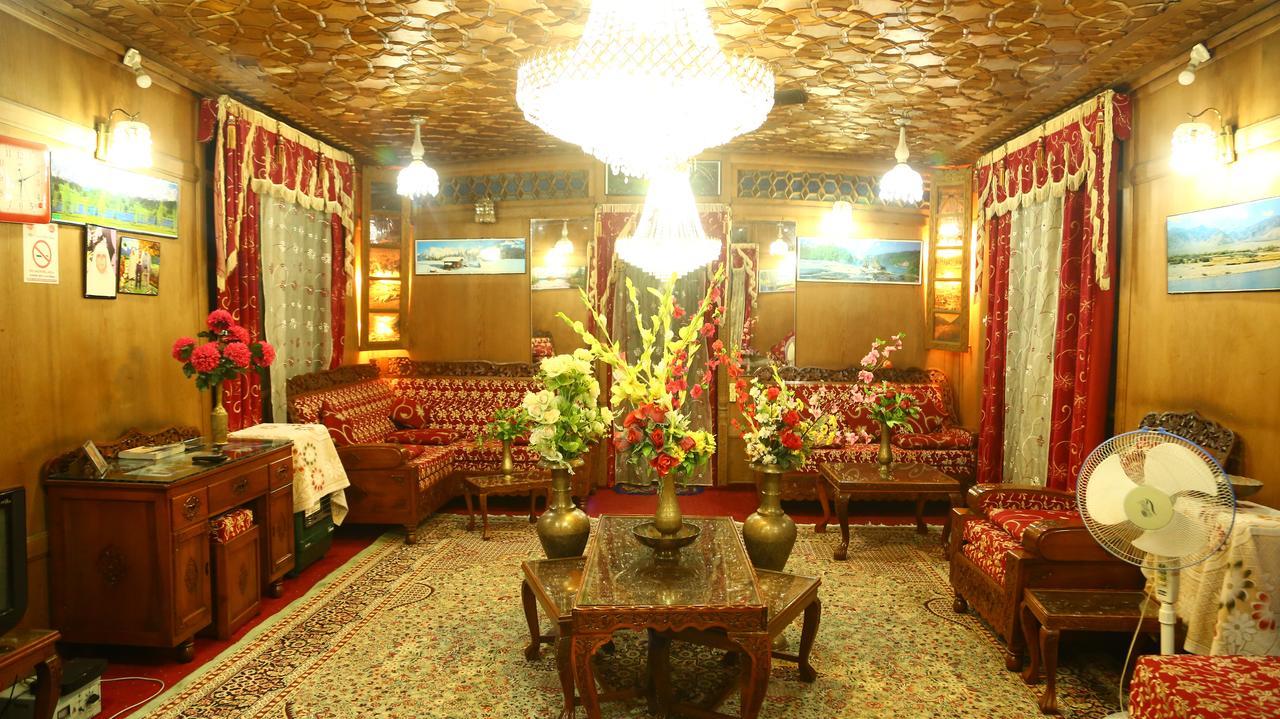 Aziz Palace Group Of Houseboats Srīnagar Exterior foto